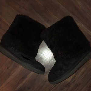 Ugg Boots “Black Elle Suede Ankle Boot”